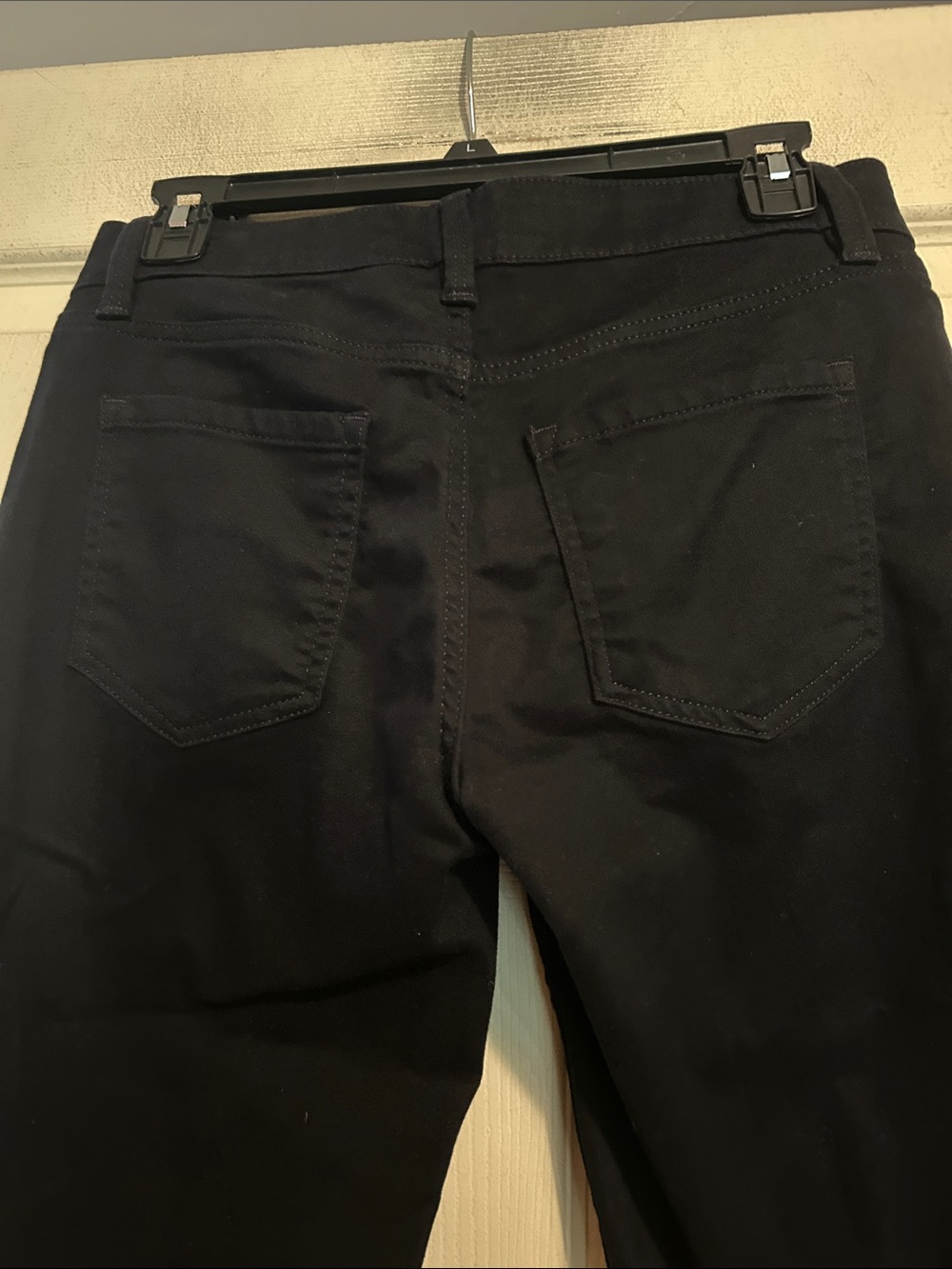 Liz Claiborne Black Mid Rise Sara Crop Jeans Size 2 - Picture 8 of 9